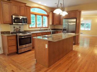 20 Decker Ter, Kinnelon, NJ 07405