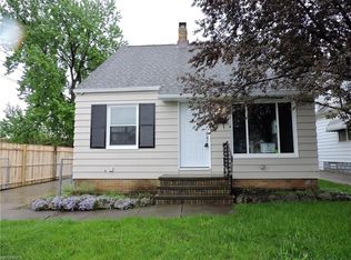 13215 Thornhope Rd, Cleveland, OH 44135