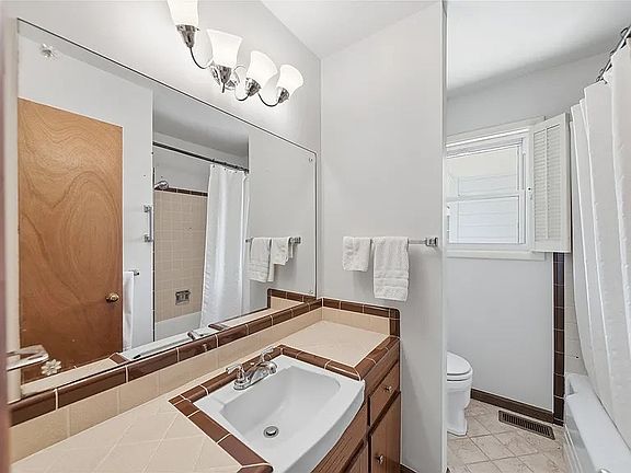 5th image of 6736 E 28th St #1