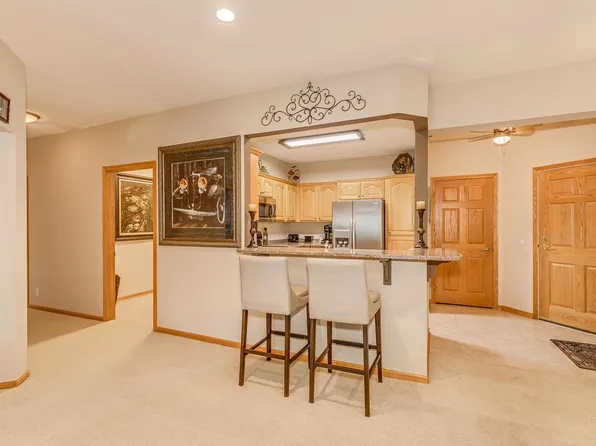 5200 Pathways Ave Unit 301, White Bear Lake, MN 55110