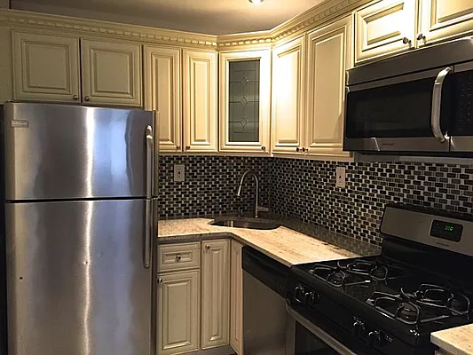 Rented by Friedman Roth Realty | media 22