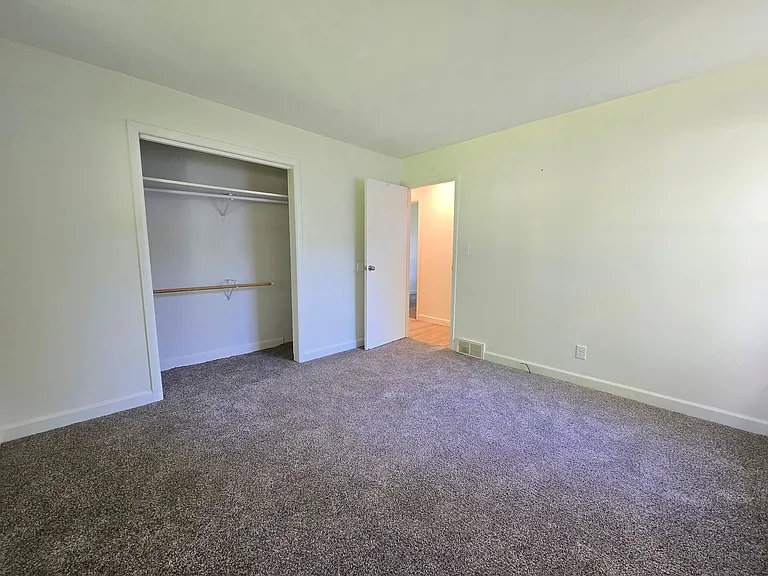 8224 Pine Ave — Photo 18