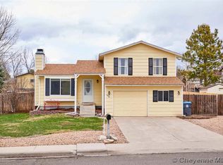 5308 Rangeview Dr, Cheyenne, WY 82001