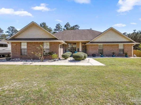 9863 Nichols Lake Rd, Milton, FL 32583
