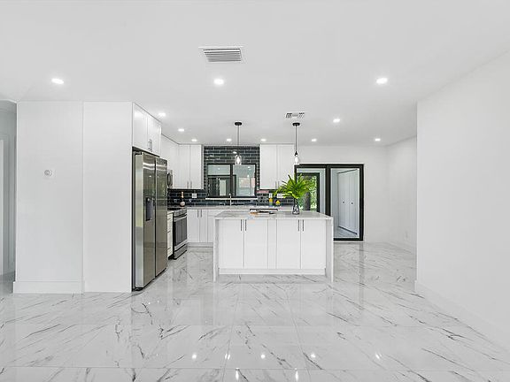 3rd image of 3558 Betty Ann Court E