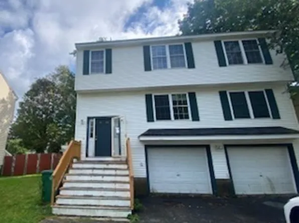 45 Townsend Ave, Lowell, MA 01854