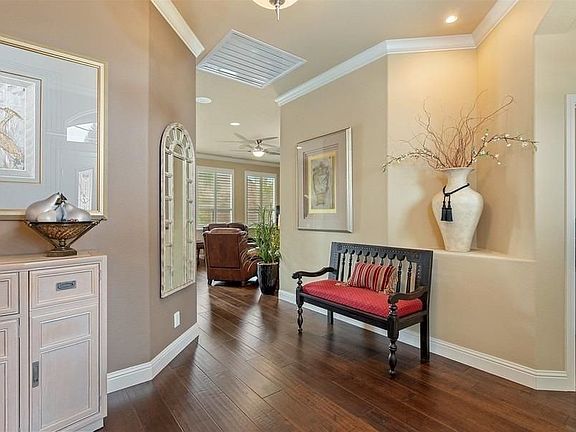 4th image of 1809 San Carlos Cir