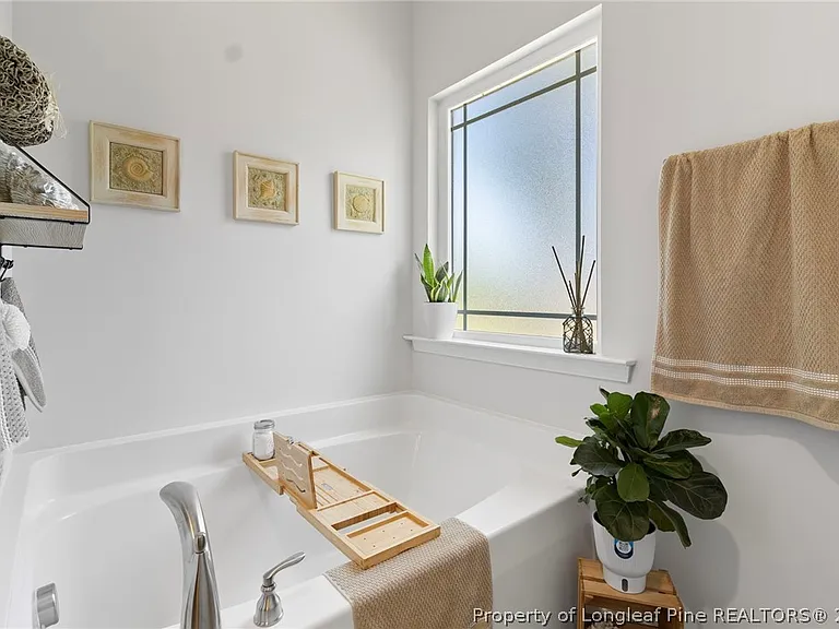 35 Seasons Dr — Photo 25