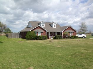 208 E Swihart Rd, Leachville, AR 72438