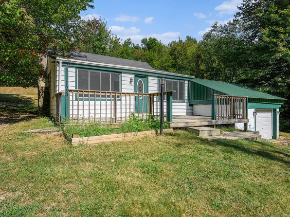 175 Peterson Dr, Gobles, MI 49055