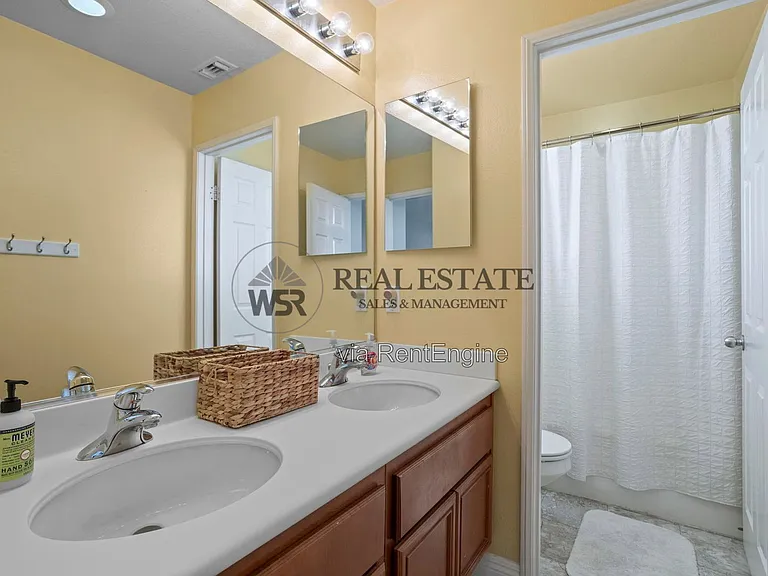 16704 Fox Trot Ln — Photo 22