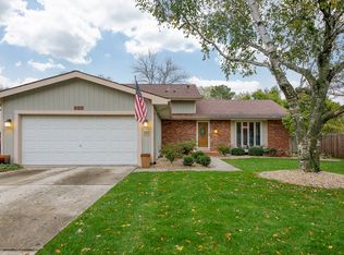 122 Linden Ct, Naperville, IL