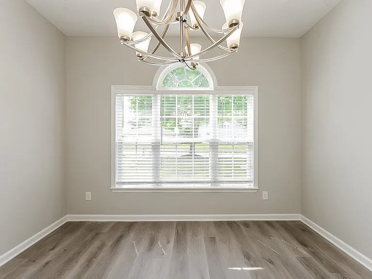 145 Gross Lake Pkwy — Photo 6