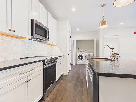 3rd image of 1400 Market St #102