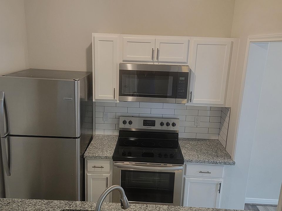 1st image of 4313 Harrisburg Blvd #3