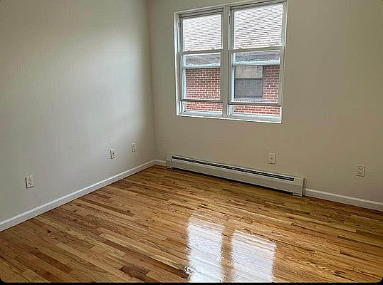 4th image of 21-17 29th St #2