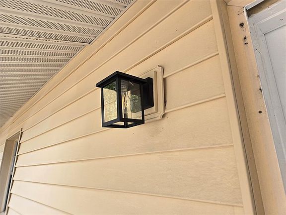 5th image of 2204 SW 6th St