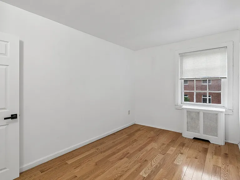 1225 Spruce St #3F — Photo 8