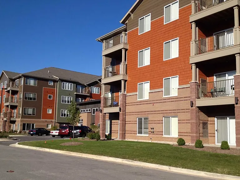 1600Tosa Apartments — Photo 31