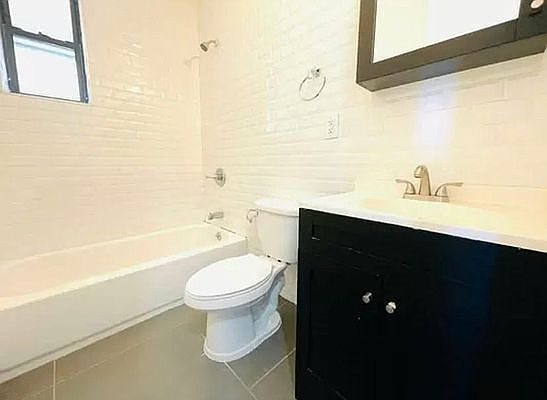 5th image of 585 Snediker Ave #2F
