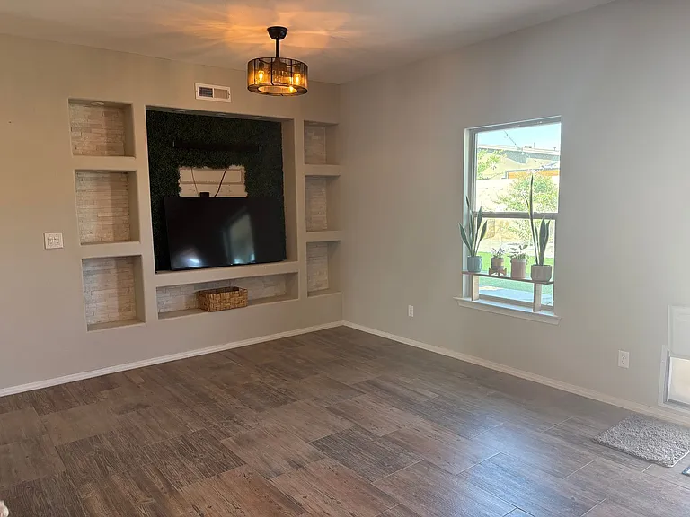 2141 Carlos Leon Pl — Photo 10