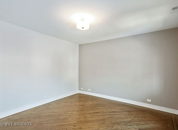 5th image of 2636 N Lincoln Ave Ste 4