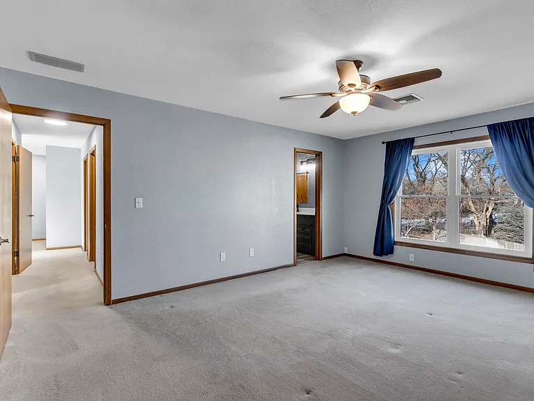 14810 E Castle Dr — Photo 21