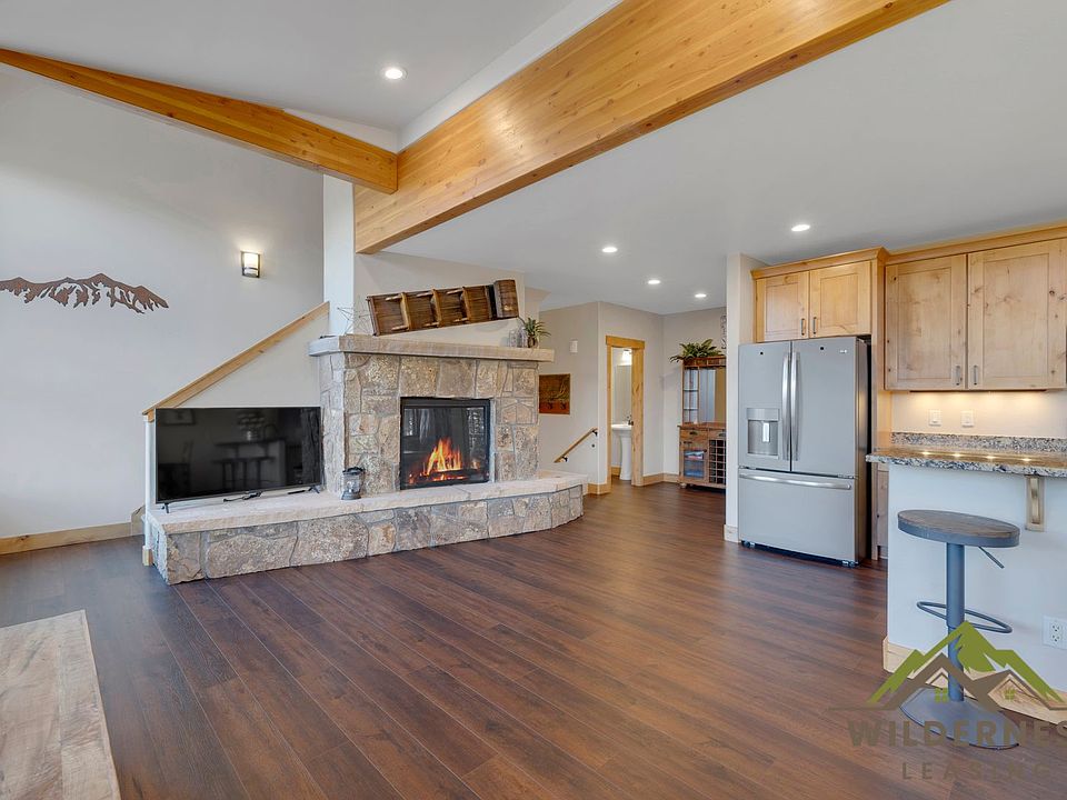 1st image of 343 Lodge Pole Cir