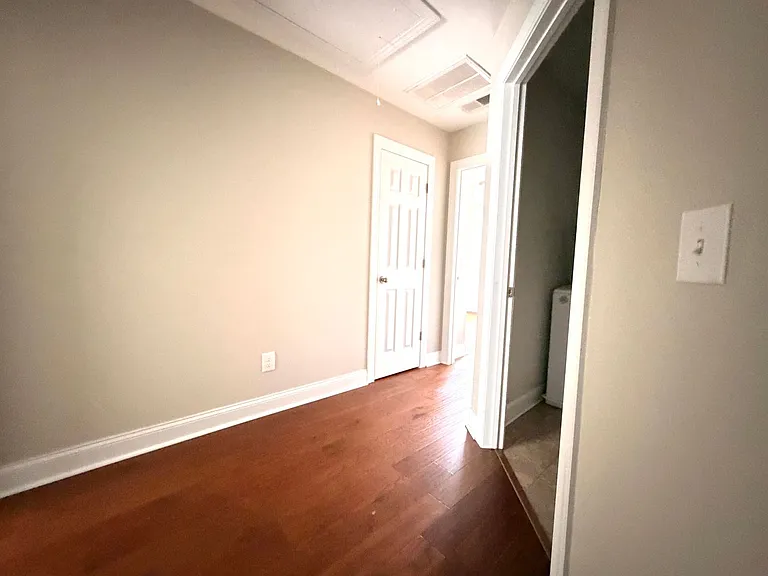 4217 Scharite St — Photo 20