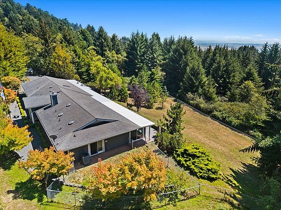 2nd image of 150 Ocean Heights Way