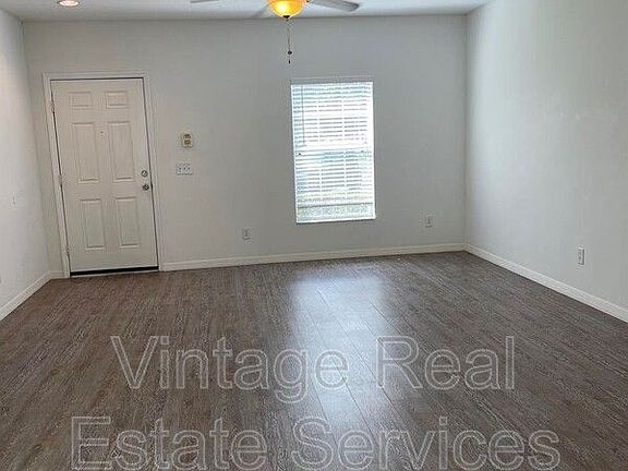 4th image of 15712 Fishhawk Falls Dr