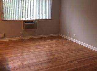 705 Strom Dr APT 2C, West Dundee, IL 60118