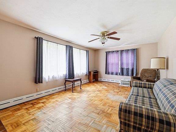 5th image of 107 South St
