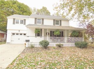 2715 Overbrook Rd, Cuyahoga Falls, OH 44221