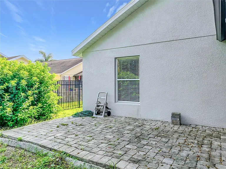 1045 Willow Branch Dr — Photo 56