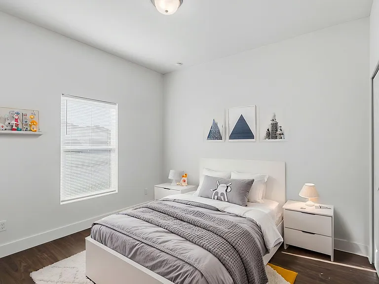 3227 Halsey Ave SE — Photo 37