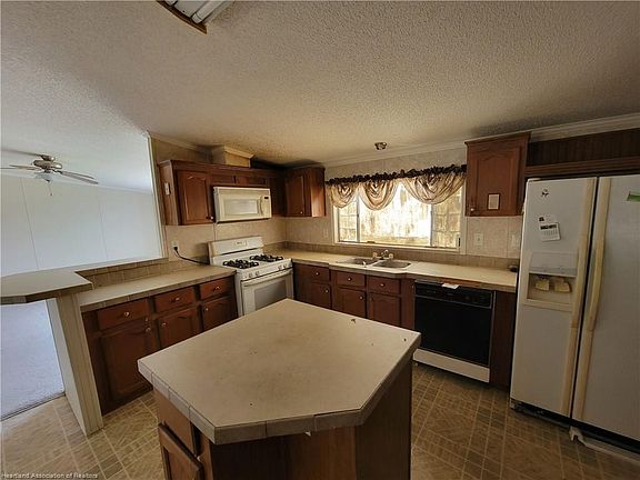 5th image of 14514 NW 294th St