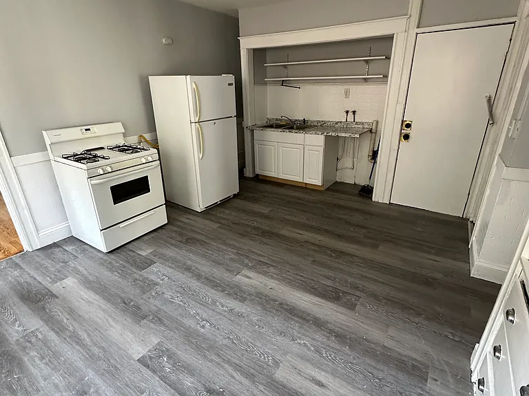 139 Gold St #2S — Photo 1