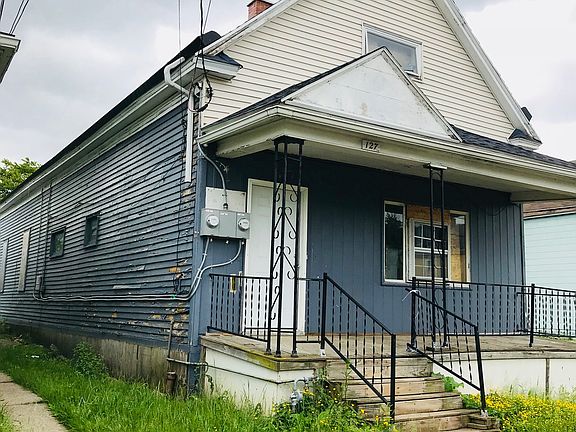 4th image of 127 Hirschbeck St
