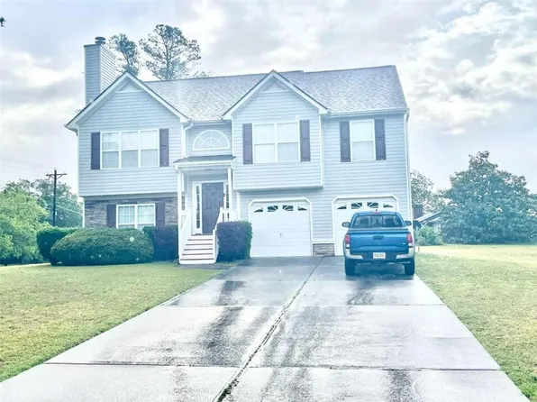 100 Hawthorn Dr, Carrollton, GA 30116