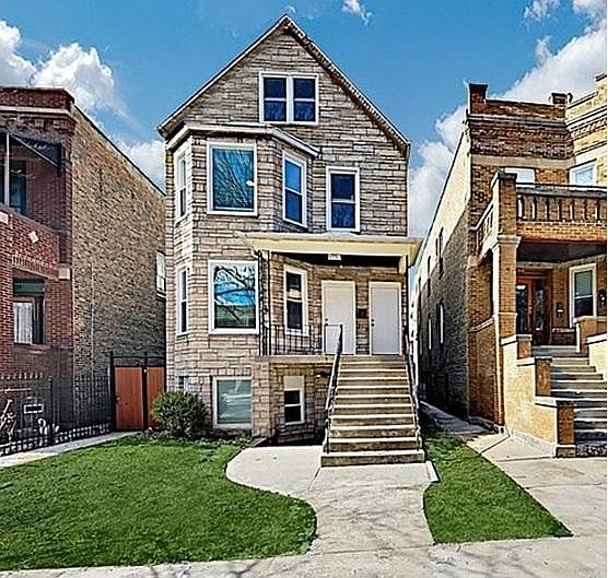 1st image of 4336 N Sawyer Ave #2