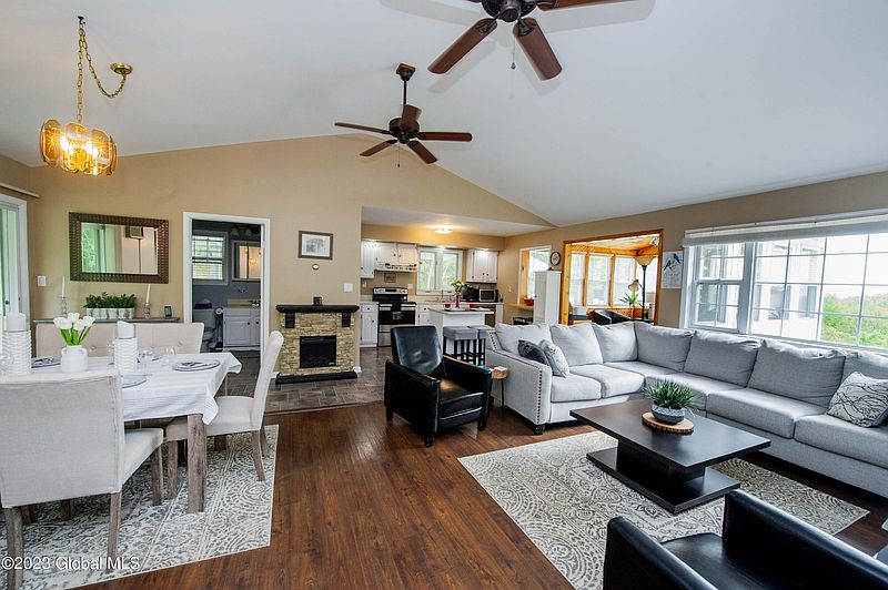 3rd image of 184 Upper Mannix Road