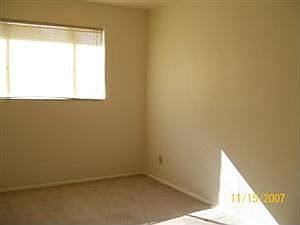 2nd image of 621 Grove St SE APT B