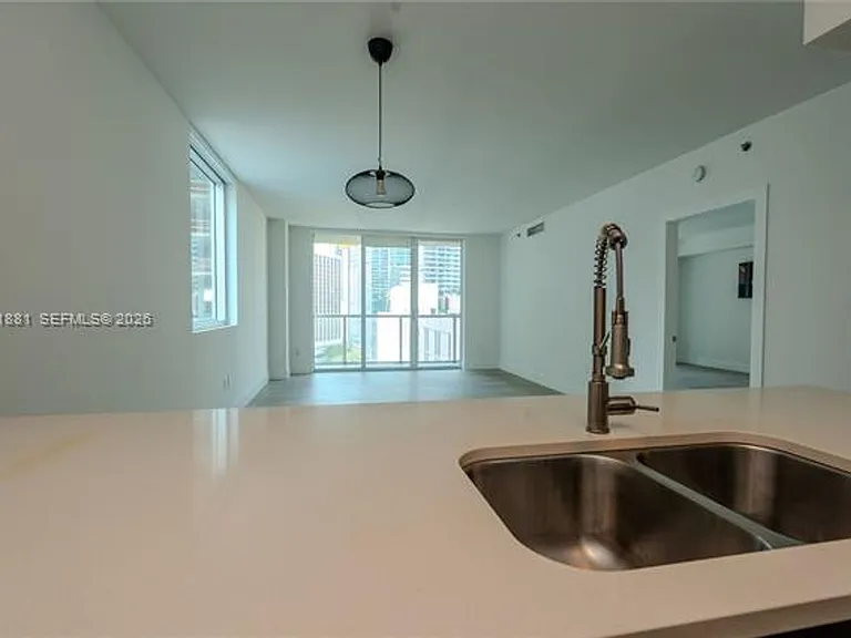 500 Brickell Ave #1407 — Photo 9