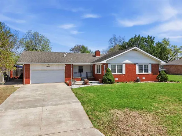 1905 El Camino St, Ponca City, OK 74604