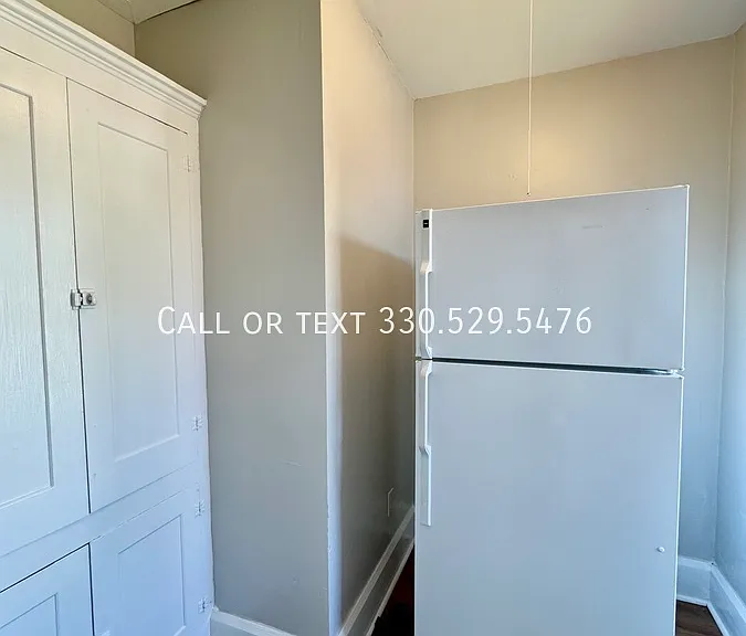 1259 Oxford Ave NW — Photo 12