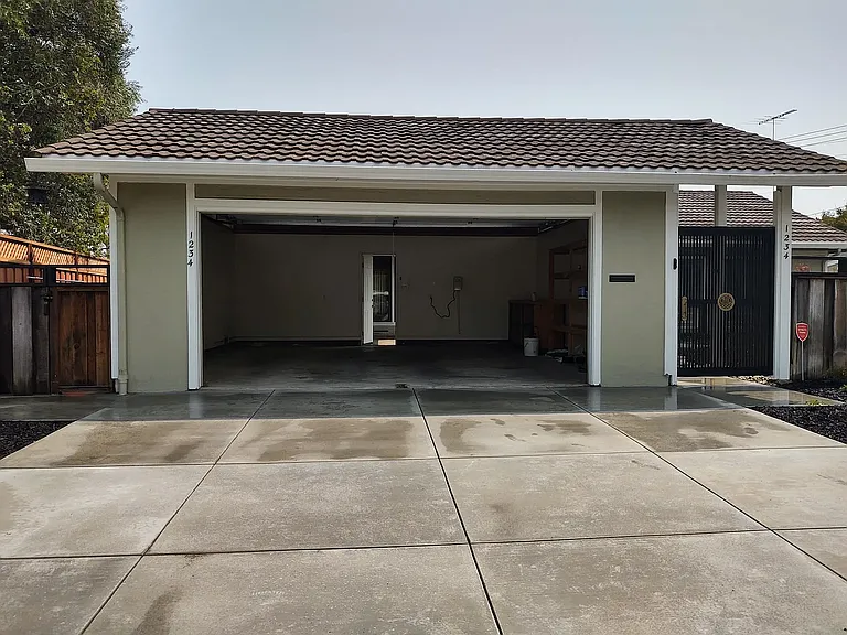1234 Belknap Ct — Photo 3