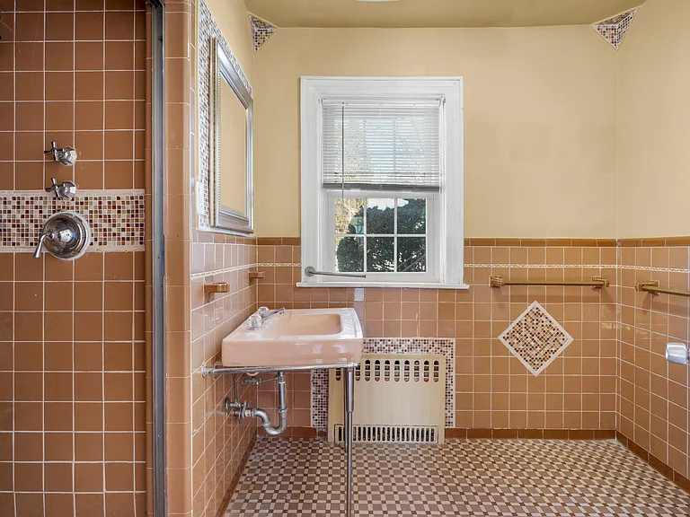 1146 North Ave #1 — Photo 47