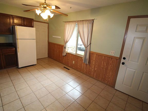 4th image of 545 Pine Tree Dr #547