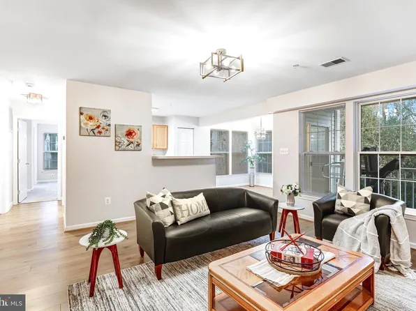 7532 Coxton Ct #126, Alexandria, VA 22306